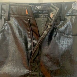 Zara, size xs, faux leather skirt